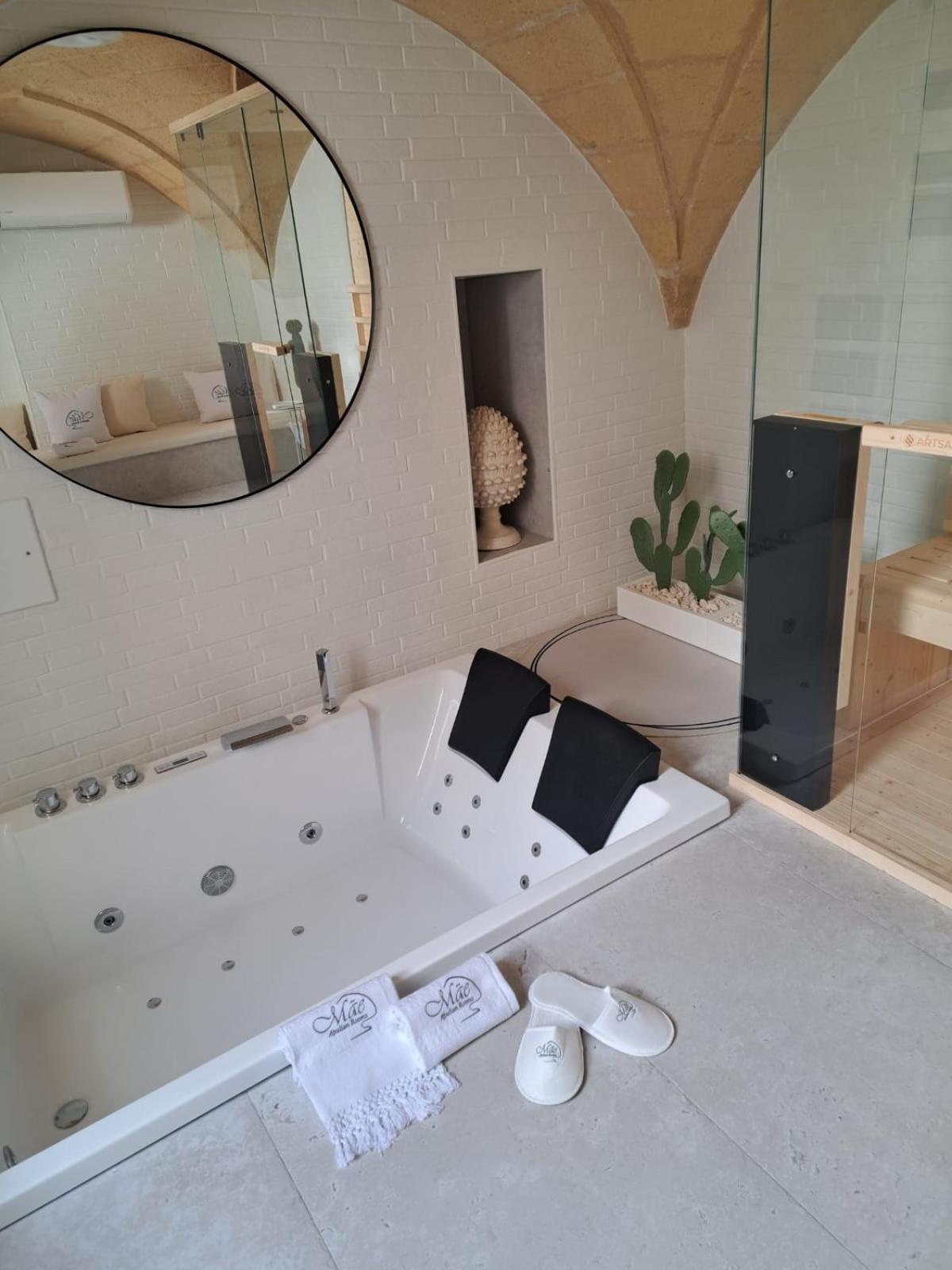 Mae Apulian Rooms Grottaglie Buitenkant foto