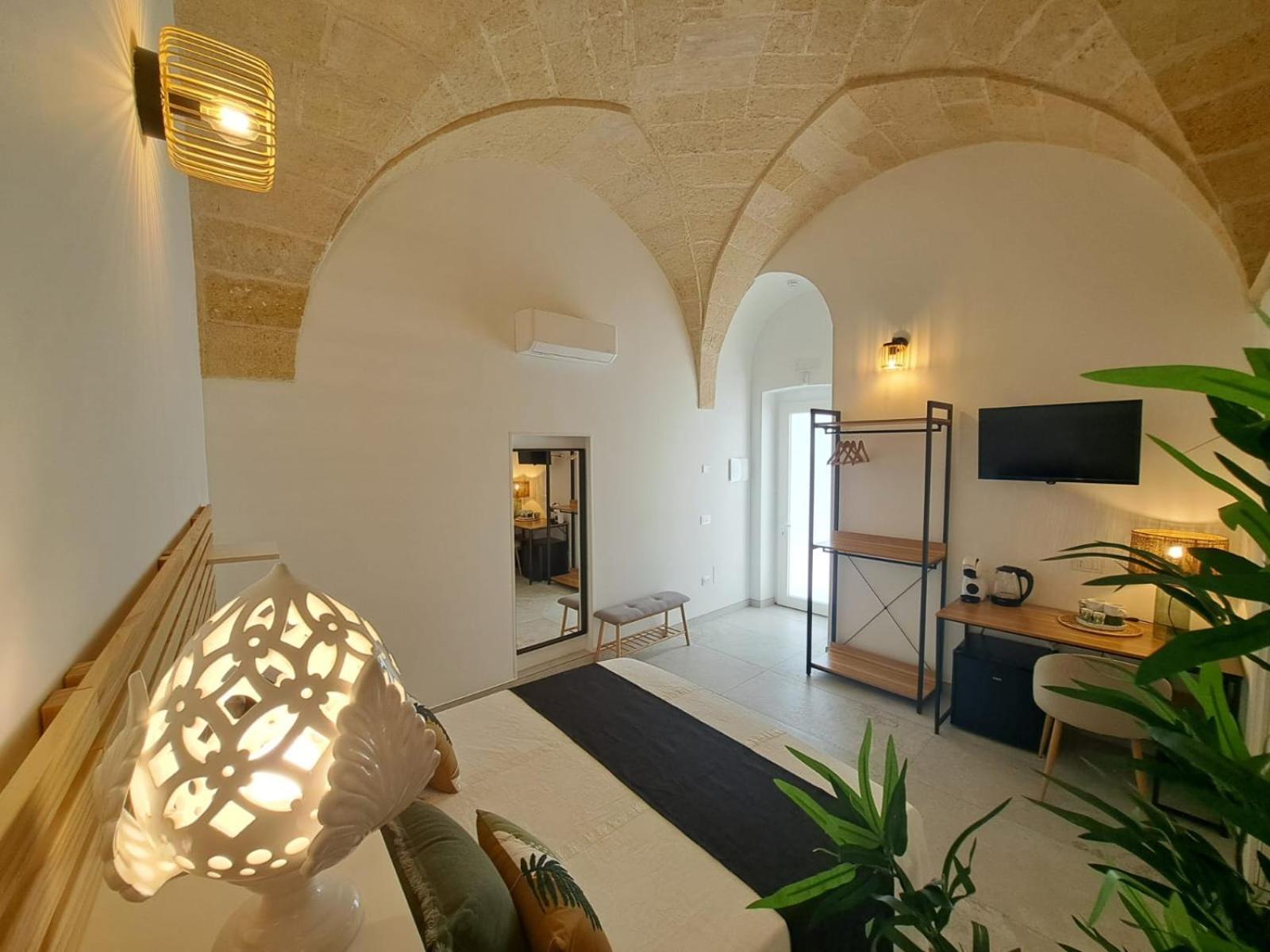 Mae Apulian Rooms Grottaglie Buitenkant foto