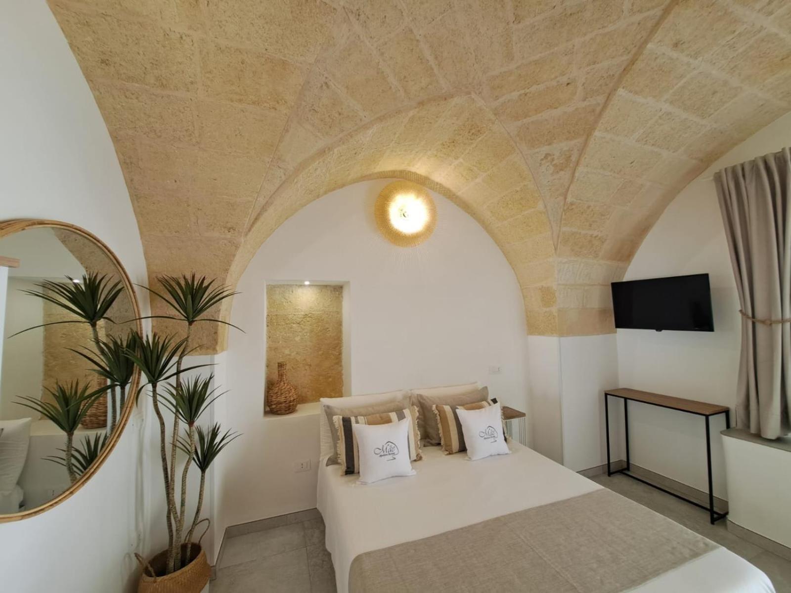 Mae Apulian Rooms Grottaglie Buitenkant foto