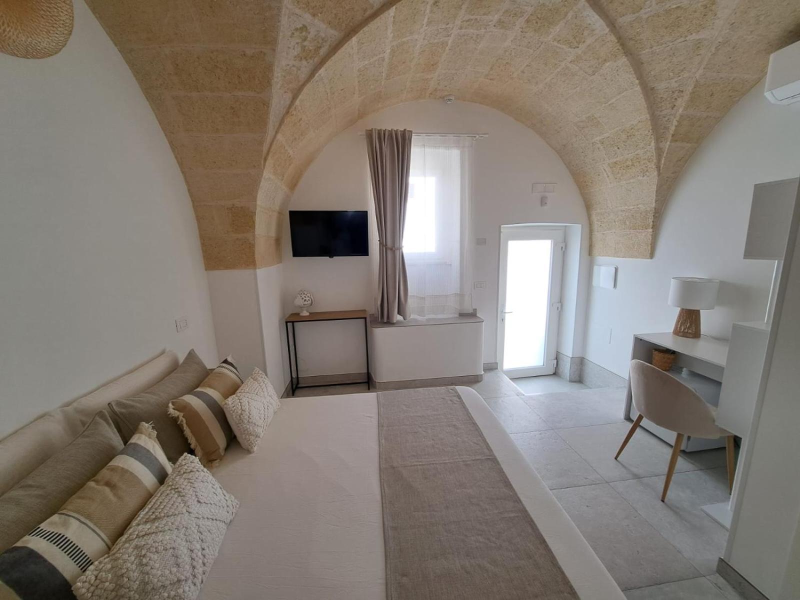 Mae Apulian Rooms Grottaglie Buitenkant foto